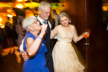 candid wedding in Helena